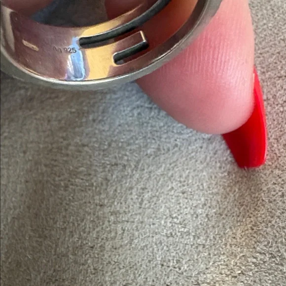 Gucci Size 8 .925 Ring ❤️ - Picture 4 of 5